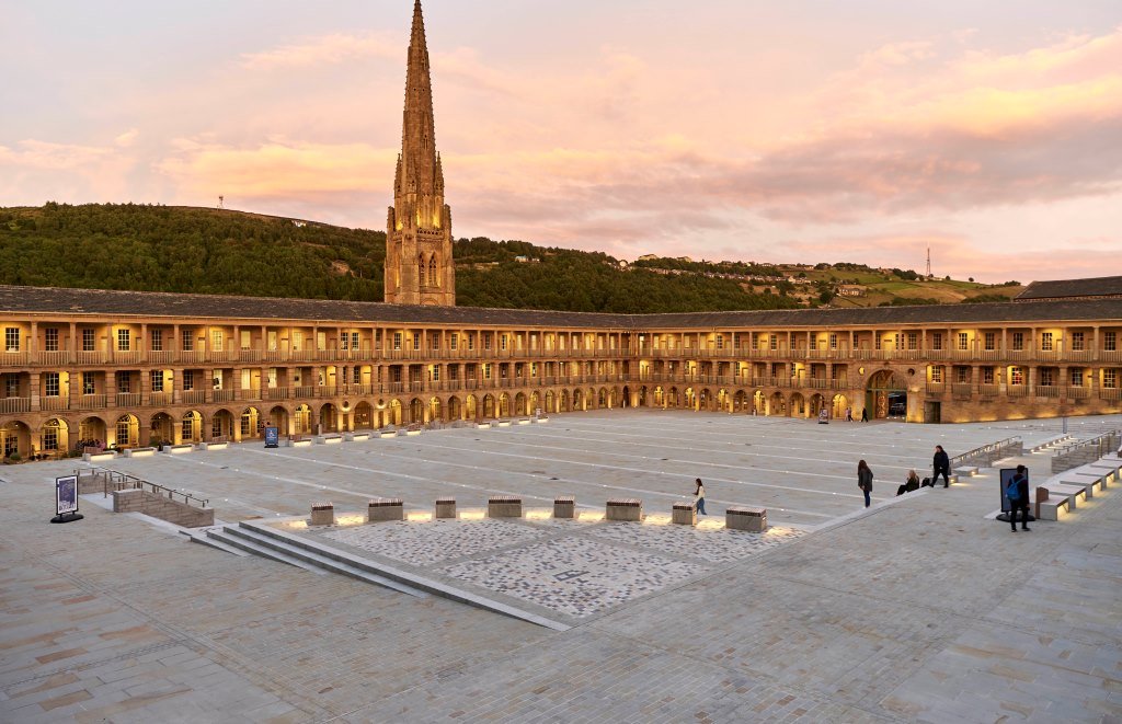 A Day Out: The Piece Hall - Halifax - Acorn & Pip