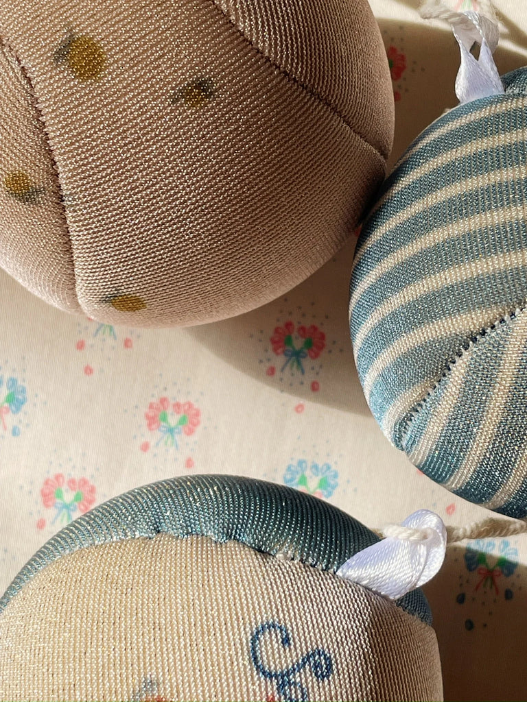 Konges Sløjd: INFLATABLE GOAL WITH BALL – Acorn & Pip