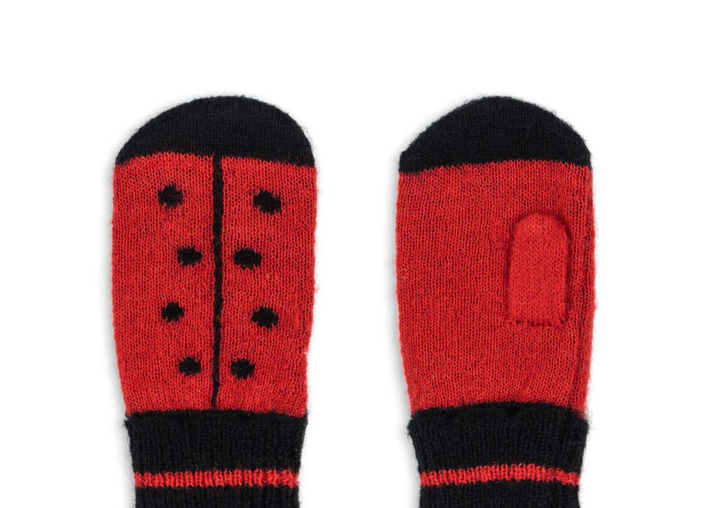 Konges Sløjd AW25 kidswear – organic, timeless clothing for babies and children in the autumn collection.