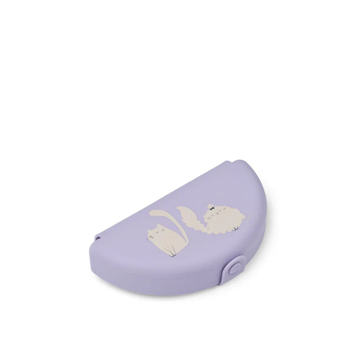 Liewood Eugene foldable silicone snack box for kids in warm lilac with cute cat design.