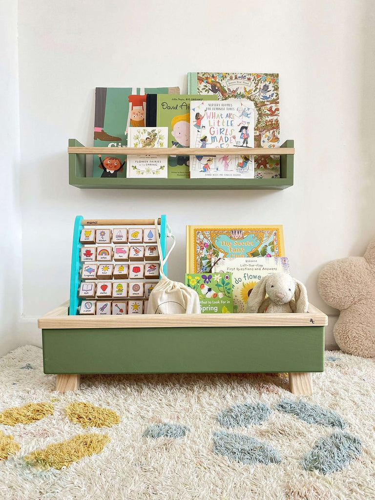 Autumn's Corner: The Colour Pop Book & Toy Trough - Acorn & Pip_Autumns Corner