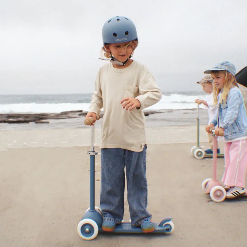 Banwood: Eco Scooter - Deep Sea - Acorn & Pip_Banwood