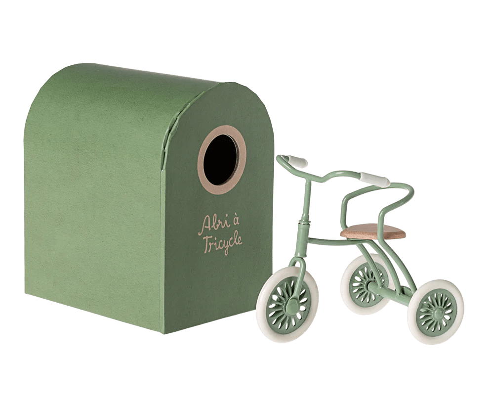 Maileg: Abri à Tricycle, Mouse - Green - Acorn & Pip_Maileg