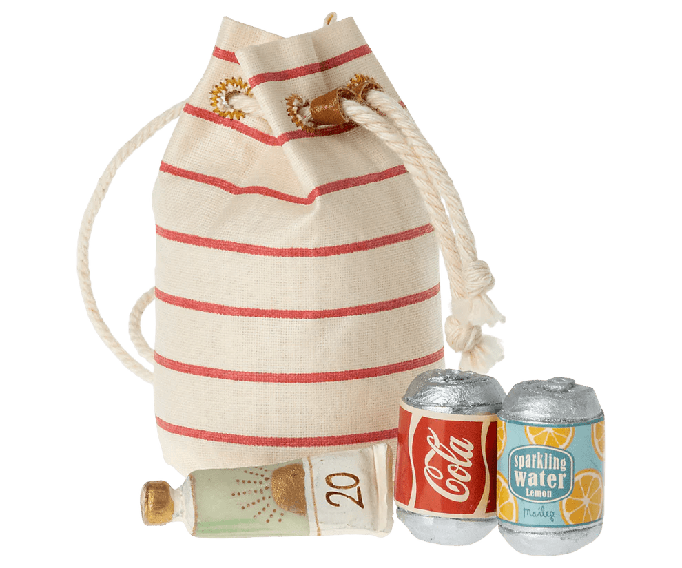 Maileg: Bag with Beach Essentials - Acorn & Pip_Maileg