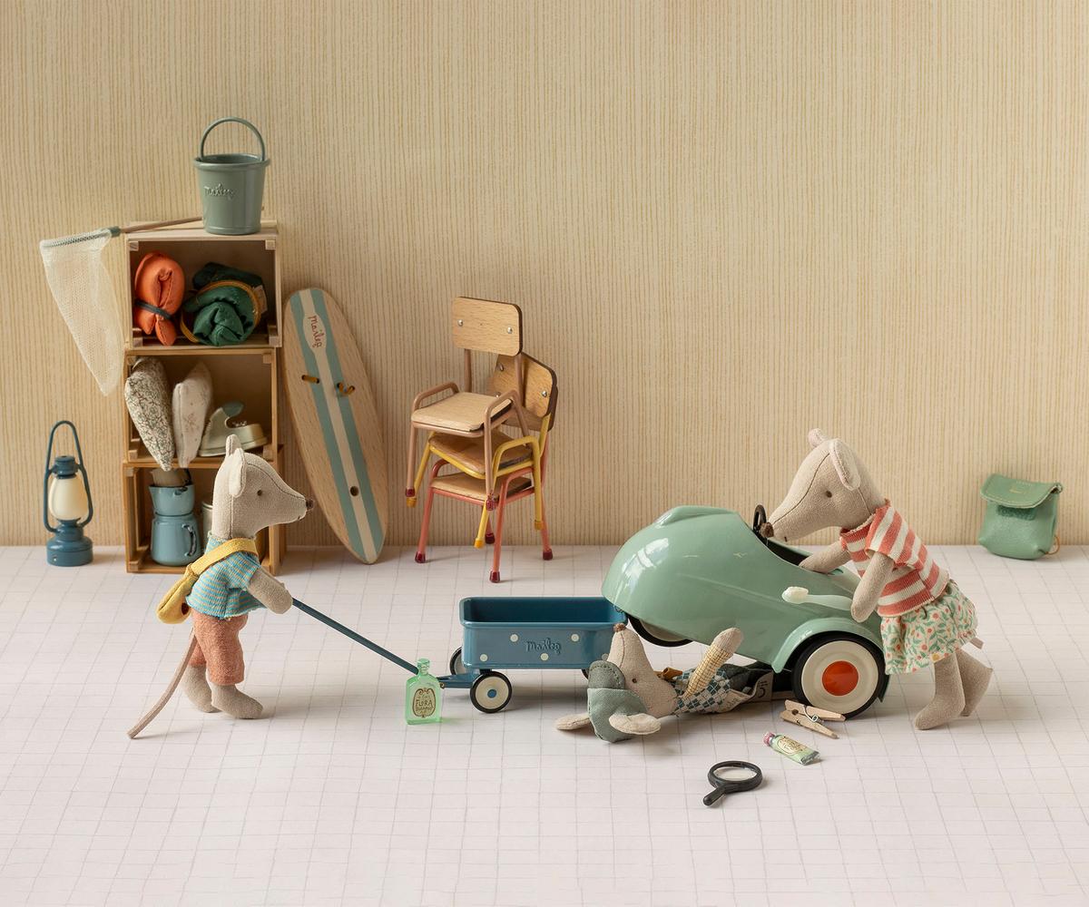 Maileg Driver Mouse play scene