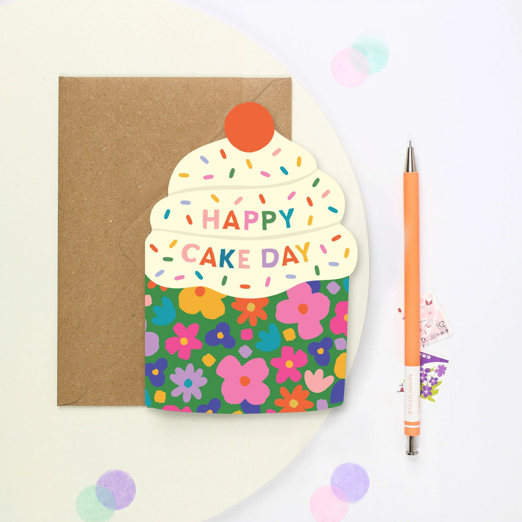 Mifkins: Cupcake Birthday Card - Acorn & Pip_Mifkins