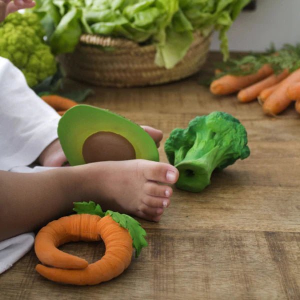Oli Carol Arnold The Avocado Rubber Baby Teether Acorn Pip
